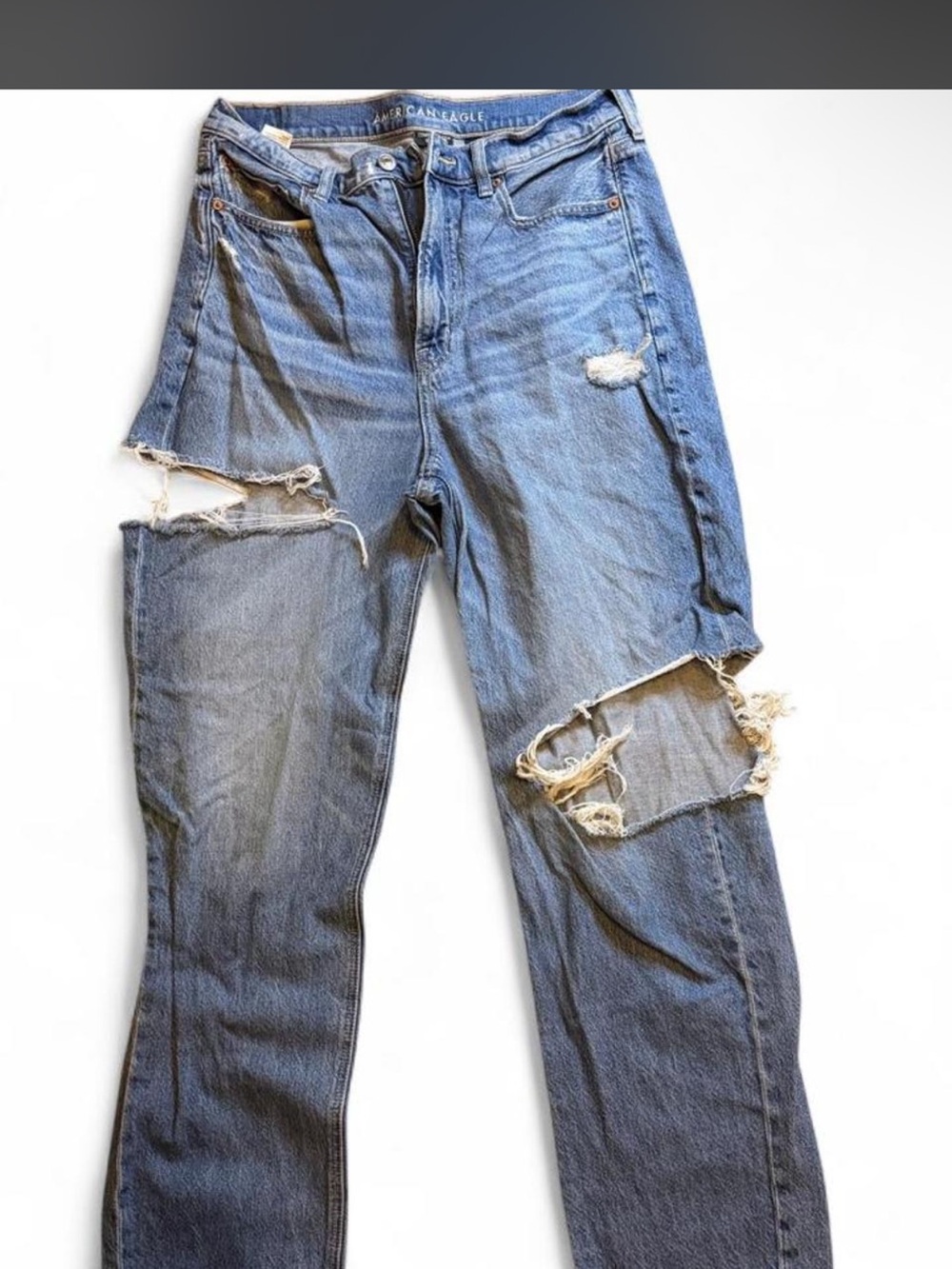 American Eagle Outfitters Women's Light Blue Distressed Boyfriend Jeans